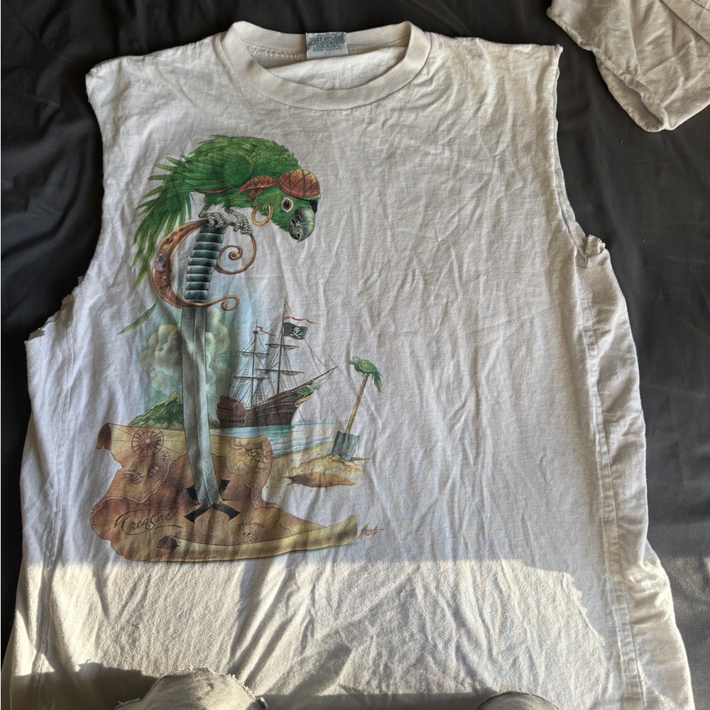 Caribbean Soul Parrot Tank top